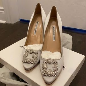 Manila Blahnik silver silk satin High heel